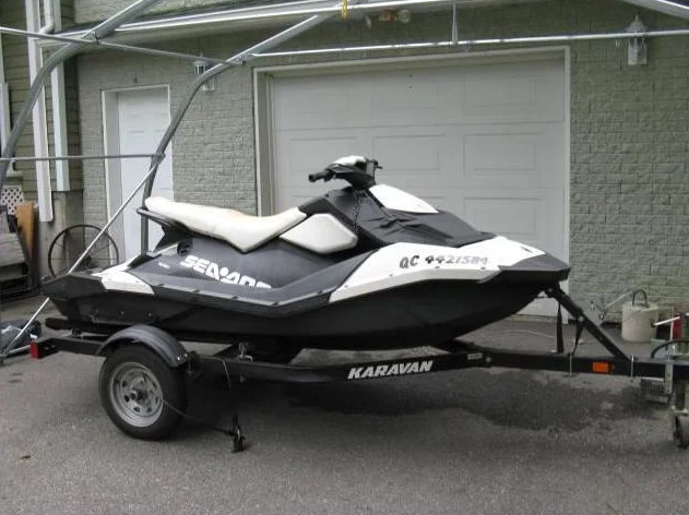 seadoo spark 3UP 900  2014 thumbnail 3