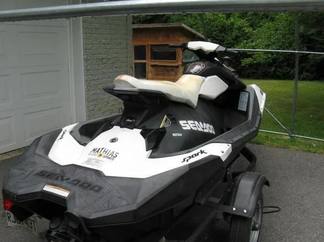 seadoo spark 3UP 900  2014 thumbnail 2