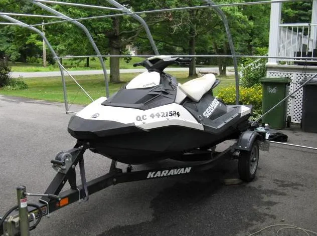 seadoo spark 3UP 900  2014 thumbnail 4