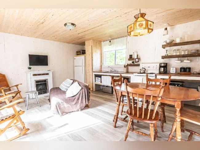 Chalet 3 saisons tout équipé à louer à Château-Richer CITQ : 310649 thumbnail 3