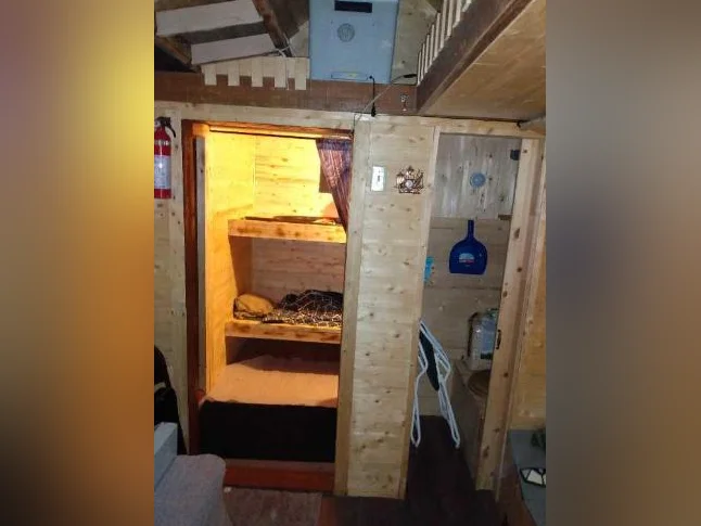 Mini Maison, chalets, camp de chasse ou pêche thumbnail 5