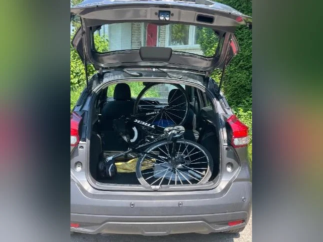 Auto à vendre thumbnail 4