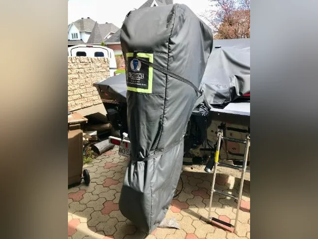 HOUSSE COMPLÈTE PRO-TECH MARINE POUR MOTEUR MERCURY DE 175 À 250 HP. thumbnail 6