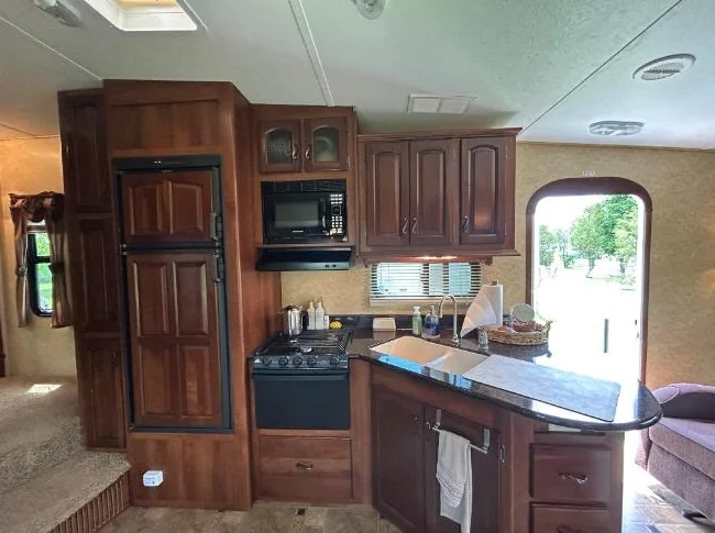 Roulotte fifth Wheel Crusader 2012, 26 pieds thumbnail 5