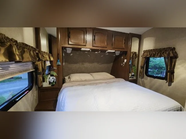 Roulotte Coachmen 32' Maple Leaf Edition 2015 thumbnail 8