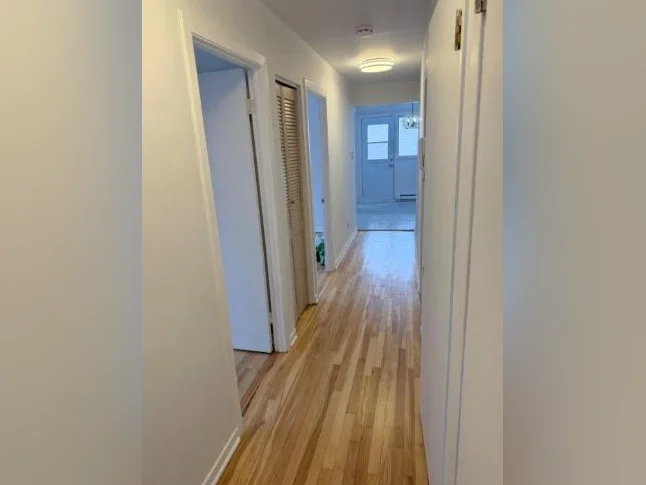 Grand logement 4 1/2 a louer thumbnail 10