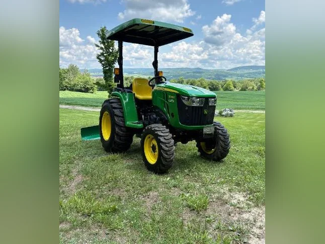 John deere 3025e thumbnail 2