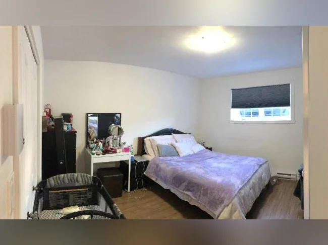 Maison en rangée (2 chambres) libre 1er aout thumbnail 8