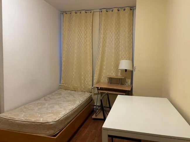 Chambre meublée pour étudiant thumbnail 7