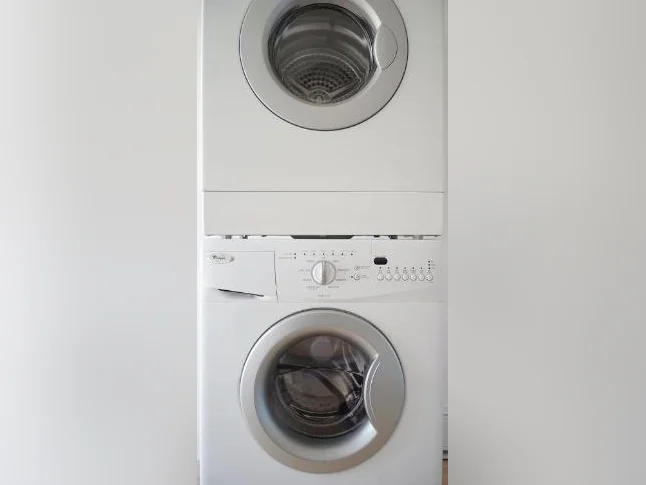 Appartement 6 1/2 très lumineux, Petite-Patrie thumbnail 8
