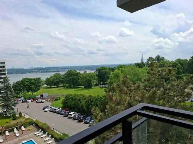 Grand 4.5, chauffé, éclairé, VUE SUR LE FLEUVE, Entre l’université & vieux Québec