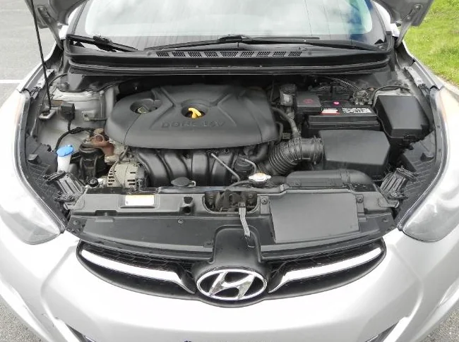 Hyundai Élantra Limited  2013 thumbnail 8