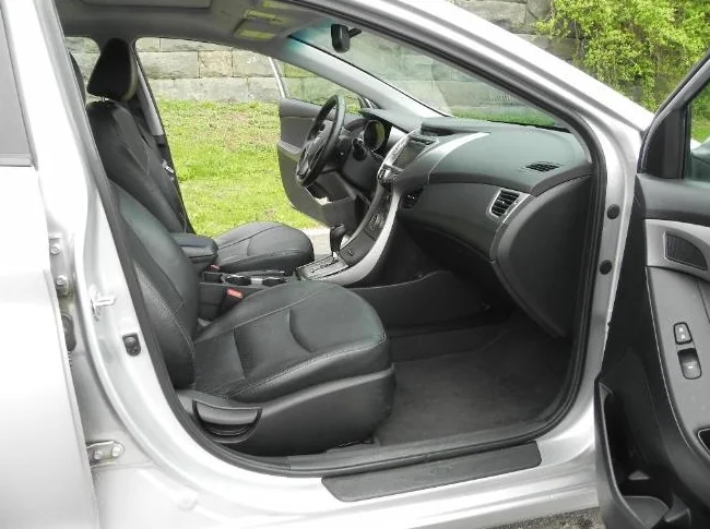 Hyundai Élantra Limited  2013 thumbnail 7