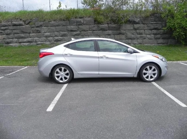 Hyundai Élantra Limited  2013