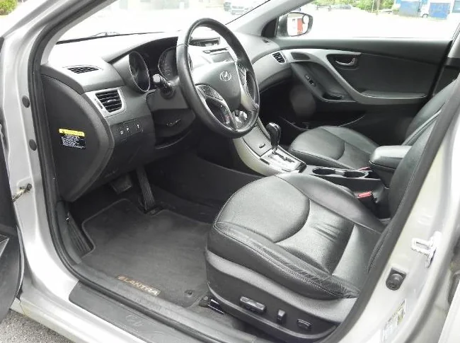 Hyundai Élantra Limited  2013 thumbnail 6