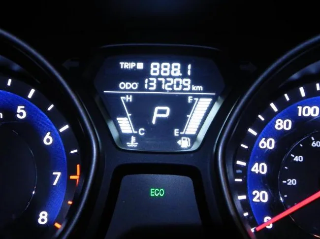 Hyundai Élantra Limited  2013 thumbnail 5
