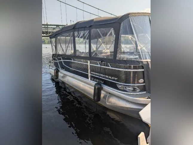 Ponton Princecraft 2022, 21 pieds, avec un moteur de 115 HP thumbnail 2