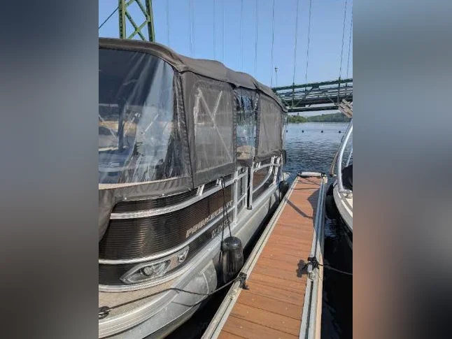 Ponton Princecraft 2022, 21 pieds, avec un moteur de 115 HP thumbnail 3