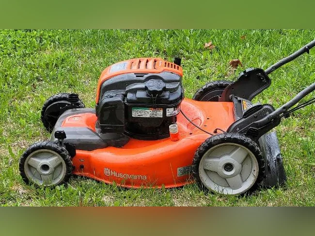Tondeuse essence transmission intégrale Husqvarna 3-en-1-163cm3 22po thumbnail 3