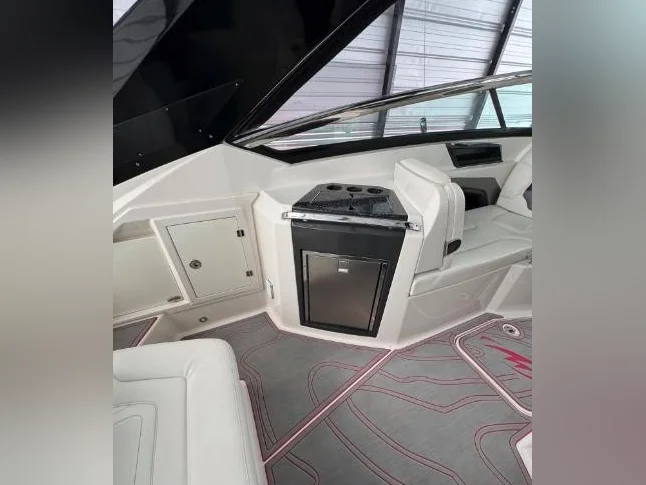 Bateau Monterey 328SS thumbnail 6