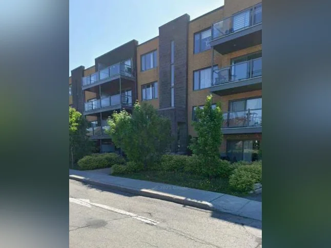 Longueuil (parc M-Chartrand) 4 1/2 pour 1 août thumbnail 2