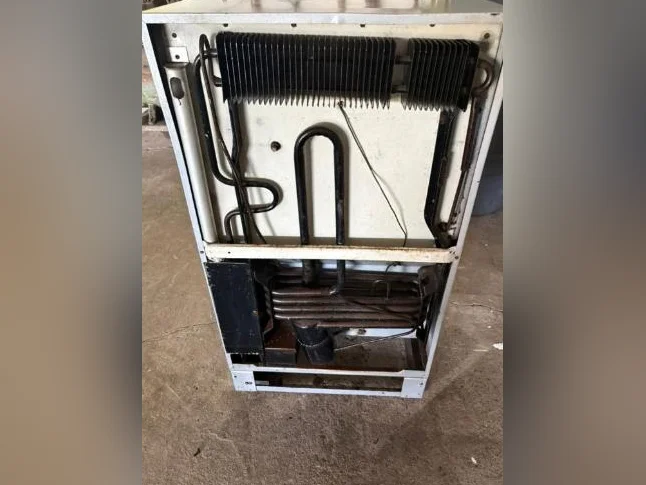 Frigidaire propane réfrigérateur camp chasse pêche thumbnail 2