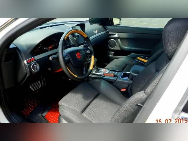 Pontiac G8 2009 thumbnail 4