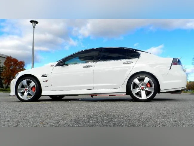 Pontiac G8 2009 thumbnail 6