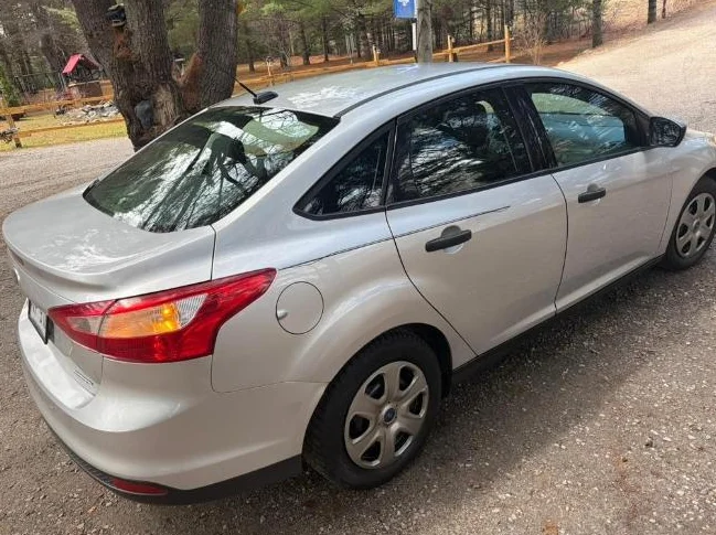 Superbe Ford Focus thumbnail 6