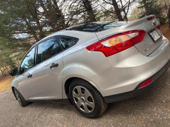 Superbe Ford Focus thumbnail 5