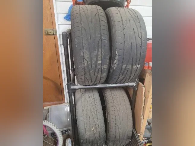 4 pneus 215-45 zr 17 à vendre