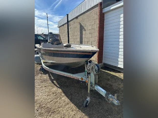Bateau pêche thumbnail 8