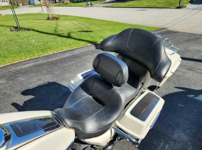 2012 Harley Davidson Électra Glide FLHTC thumbnail 7
