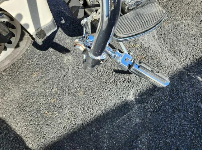 2012 Harley Davidson Électra Glide FLHTC thumbnail 6
