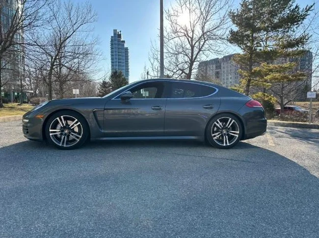 Porsche panamera 4s
