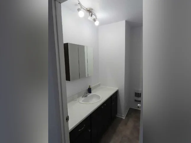5 1/2 à louer — Trois-Rivières — 1 295$ / mois — disponible 1er juillet 2026 thumbnail 2