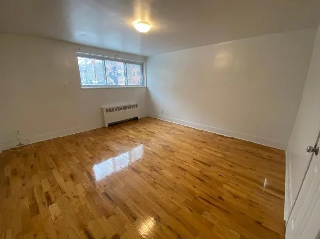 NDG Apt 1 bedroom thumbnail 2