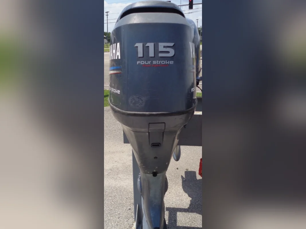 Used 2007 Yamaha 115 HP F115 4-Stroke Outboard Boat Motor thumbnail 2