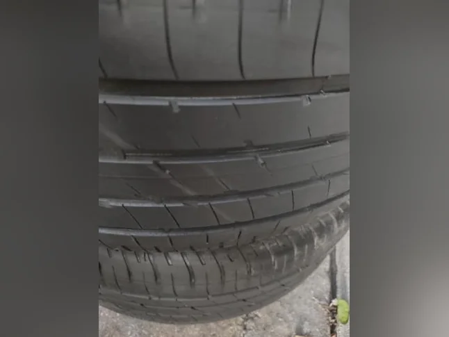 255-40R20x4 pneus été Goodyear Eagle. En tres bon état. Usure 7/32 (Neuf=8/32) thumbnail 4