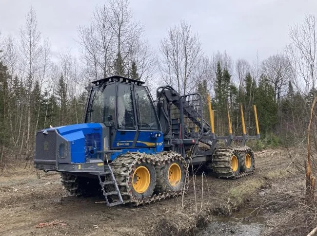 Porteur forestier Rottne F15 2023