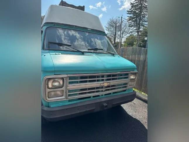Chevy Van thumbnail 5