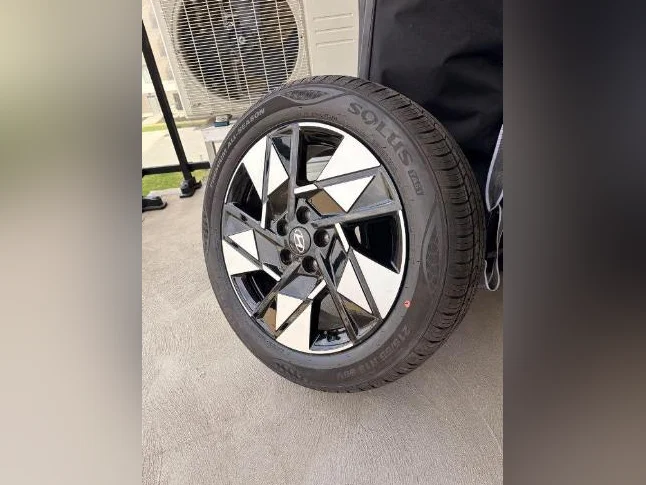 Pneus NEUFS 4 saisons 215/55R18 thumbnail 4