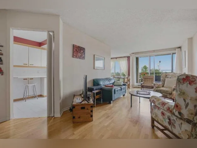 Location condominium thumbnail 4