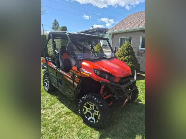2017 Kawasaki Teryx LE, seulement 5,200 KM, ultra propre, clé en mains