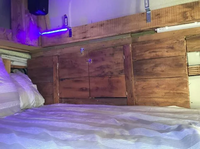 Vanlife camping car thumbnail 10