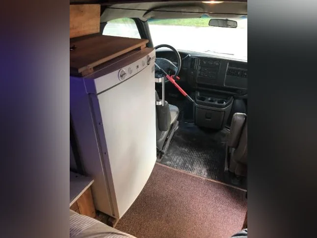 Vanlife camping car thumbnail 8