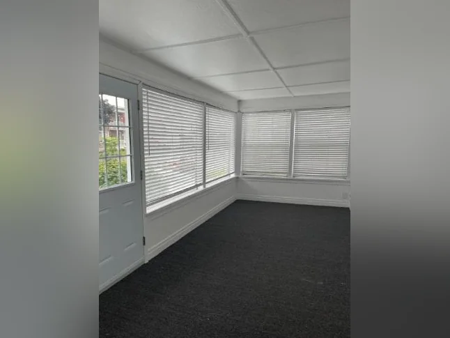 Logement 5 1/2, rénové au 1ier étage d'un triplex a Granby thumbnail 6