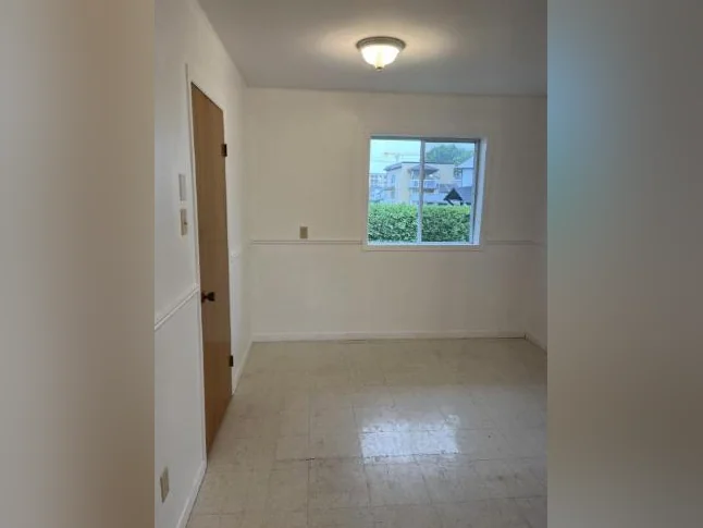 Logement 5 1/2, rénové au 1ier étage d'un triplex a Granby thumbnail 4