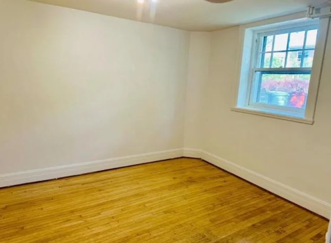 Grand appartement en DSS 3 CC au coeur d'Outremont tout pres du MIL (Université de Montréal) thumbnail 4