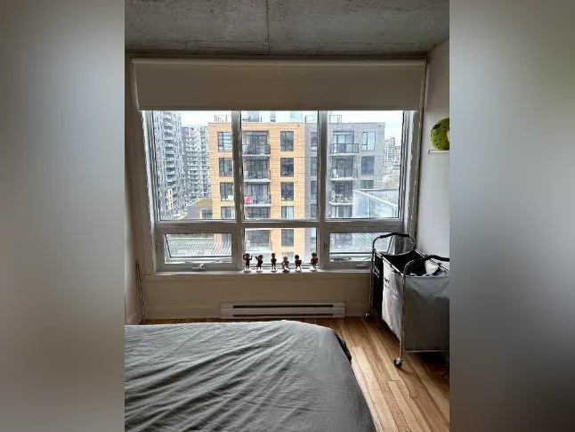 Spacious 3.5 in Laval | 1 Bed, 1 Bath Luxury Condo, Furnished or Unfurnished + FREE Parking | Available July 1! thumbnail 4